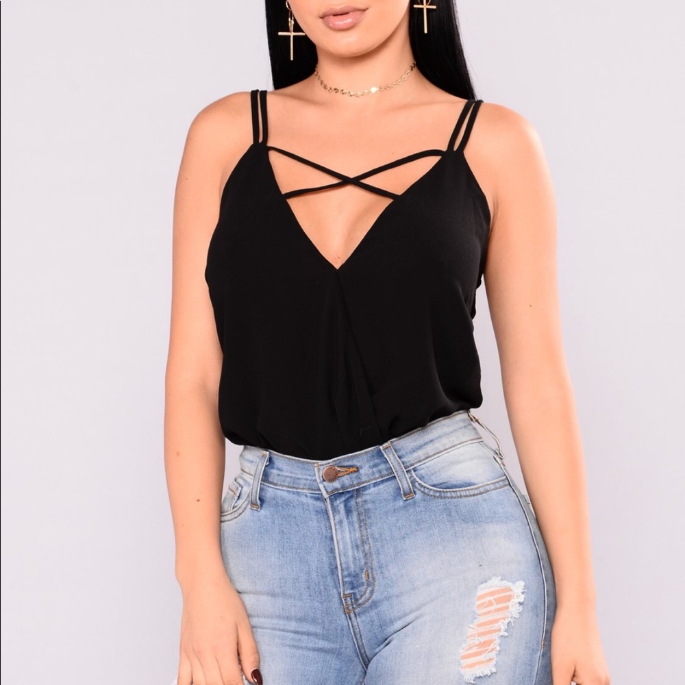 **SOLD** Black sleeveless strap top